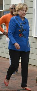 Hillary Clinton feet photo thumbnail