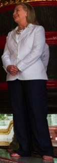 Hillary Clinton feet photo thumbnail