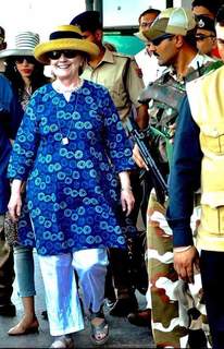 Hillary Clinton feet photo thumbnail