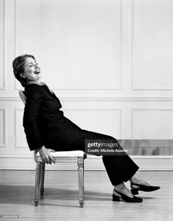 Hillary Clinton feet photo thumbnail