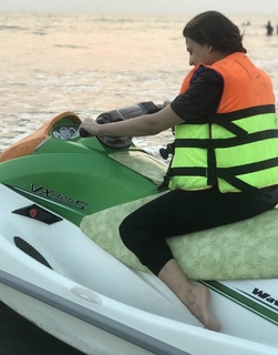 Himanshi Khurana feet photo thumbnail