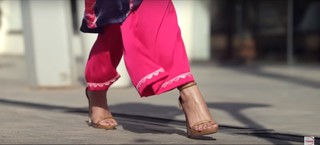 Himanshi Khurana feet photo thumbnail