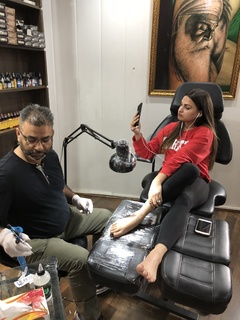 Himanshi Khurana feet photo thumbnail