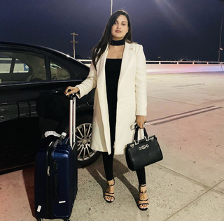 Himanshi Khurana feet photo thumbnail