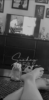 Himanshi Khurana feet photo thumbnail