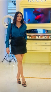 Himanshi Khurana feet photo thumbnail