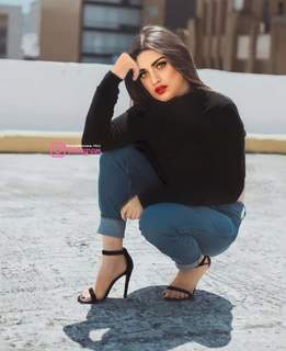 Himanshi Khurana feet photo thumbnail