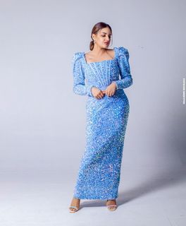 Himanshi Khurana feet photo thumbnail