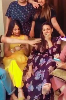 Himanshi Khurana feet photo thumbnail