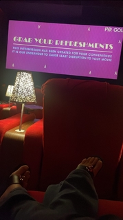 Himanshi Khurana feet photo thumbnail