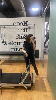 Himanshi Khurana feet photo thumbnail