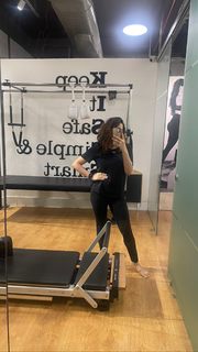 Himanshi Khurana feet photo thumbnail