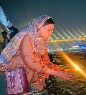 Himanshi Khurana feet photo thumbnail