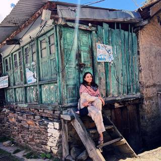 Himanshi Khurana feet photo thumbnail