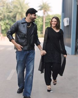 Himanshi Khurana feet photo thumbnail