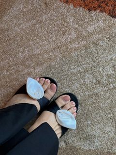 Himanshi Khurana feet photo 11