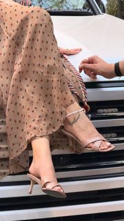 Himanshi Khurana feet photo 1
