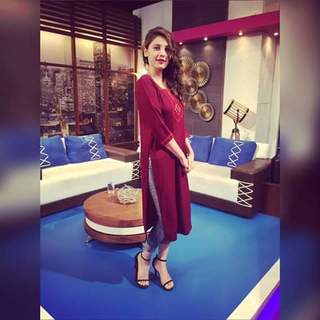 Hina Altaf feet photo 4