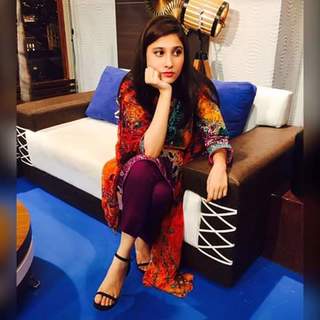 Hina Altaf feet photo 2