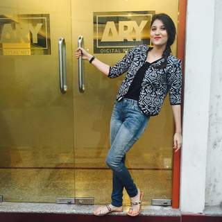 Hina Altaf feet photo 2