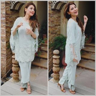Hina Altaf feet photo 7