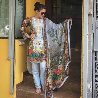 Hina Altaf feet photo 5
