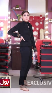 Hina Altaf feet photo 3