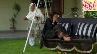 Hina Altaf feet photo 3