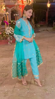 Hina Altaf feet photo 20