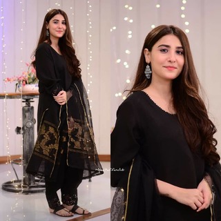 Hina Altaf feet photo 2