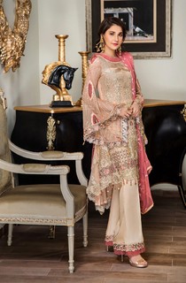 Hina Altaf feet photo 11