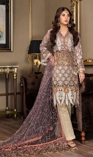Hina Altaf feet photo 6