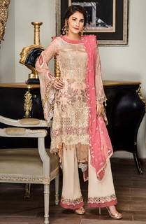 Hina Altaf feet photo 2