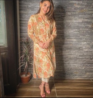 Hina Altaf feet photo 18