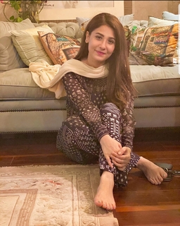 Hina Altaf feet photo 13