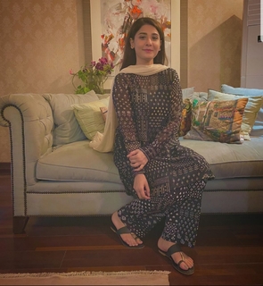 Hina Altaf feet photo 12