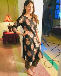 Hina Altaf feet photo 7