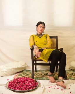Hina Altaf feet photo 4