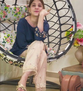 Hina Altaf feet photo 14