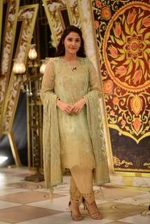 Hina Altaf feet photo 12