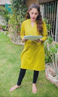 Hina Altaf feet photo 9