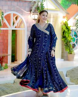 Hina Altaf feet photo 13