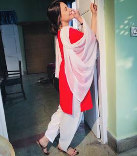 Hina Altaf feet photo 18
