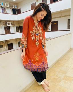 Hina Altaf feet photo 4