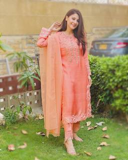 Hina Altaf feet photo 19