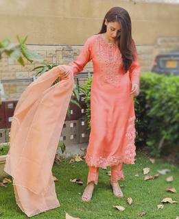 Hina Altaf feet photo 15