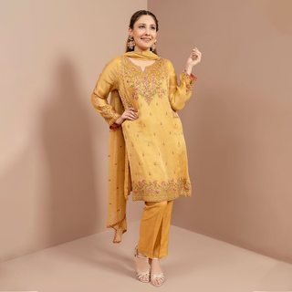 Hina Altaf feet photo 10