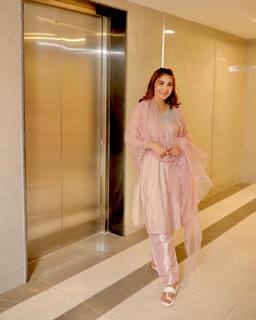 Hina Altaf feet photo 6