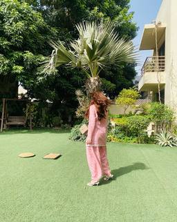 Hina Altaf feet photo 6