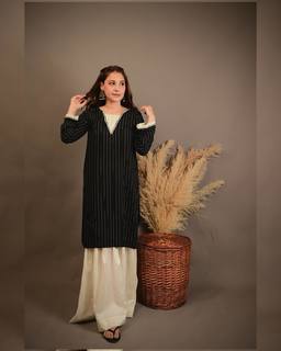 Hina Altaf feet photo 11